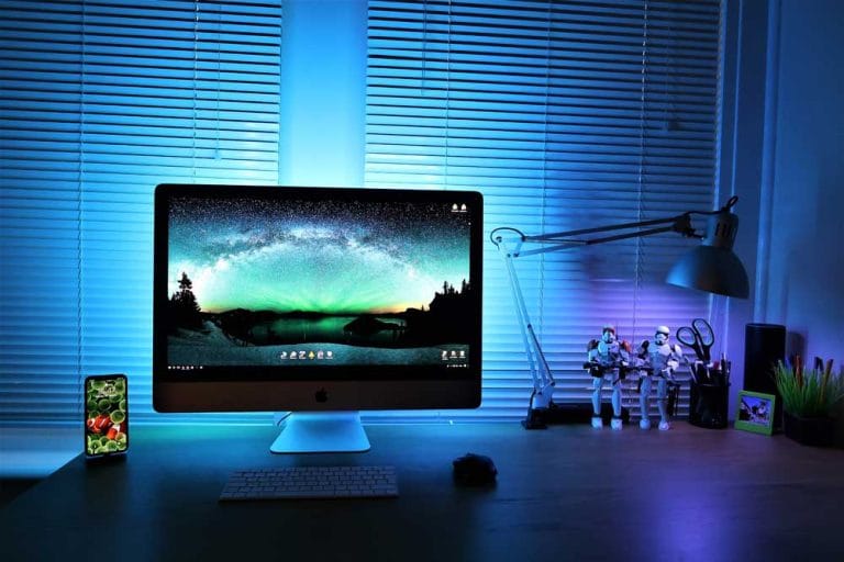 polaromagnet PIrouQ A8j0 unsplash