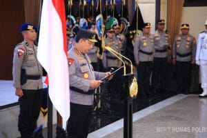 Kapolri Pimpin Upacara Sertijab 2 Kapolda dan 16 Kenaikan Pati Polri