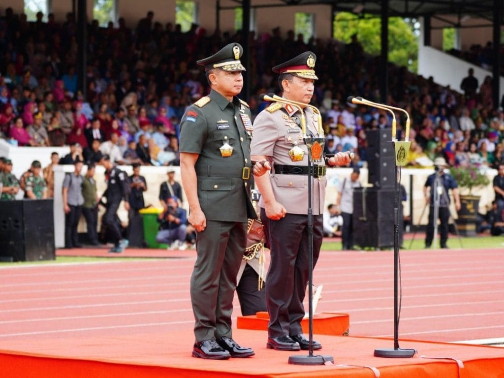 Panglima TNI dan Kapolri Pimpin Wisuda 1.104 Taruna dan Taruni di Magelang