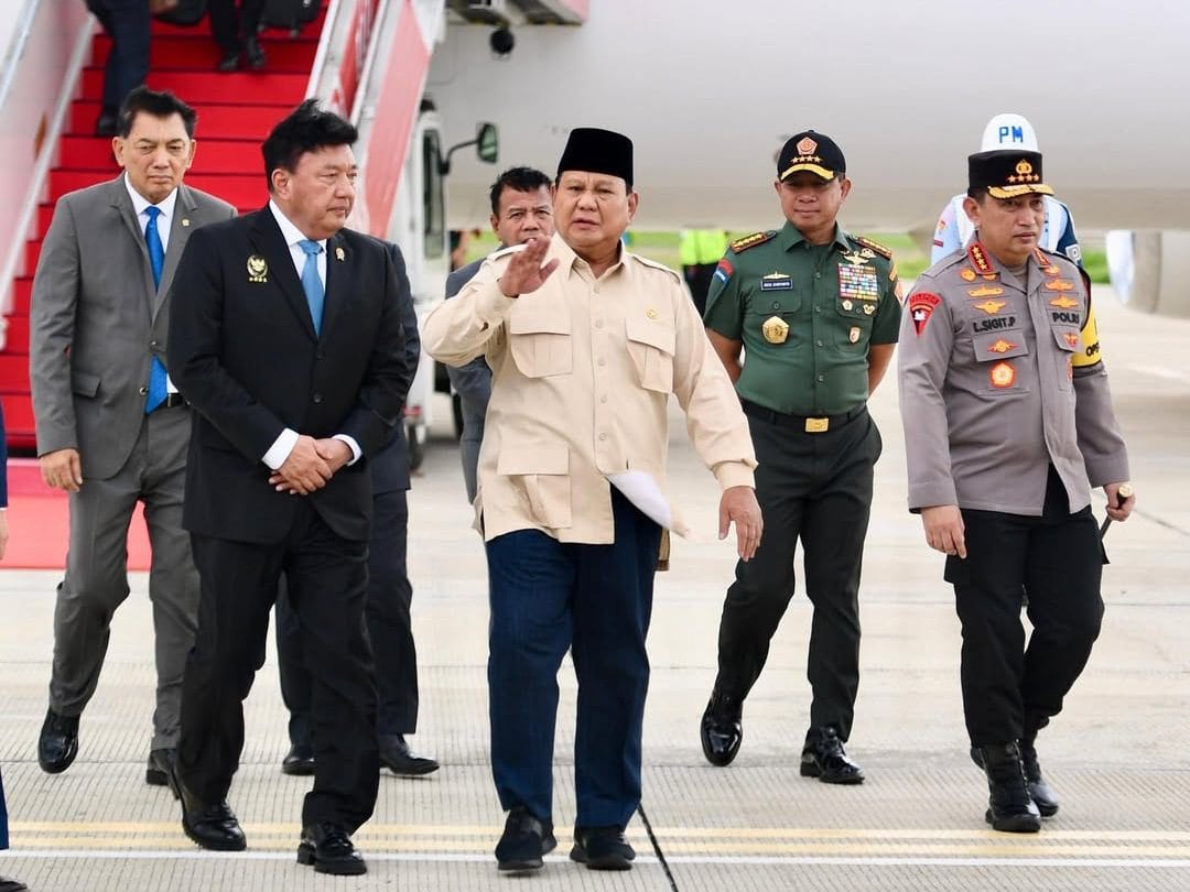 Tiba di Tanah Air, Presiden Prabowo Gelar Ratas Bahas Keamanan Nataru