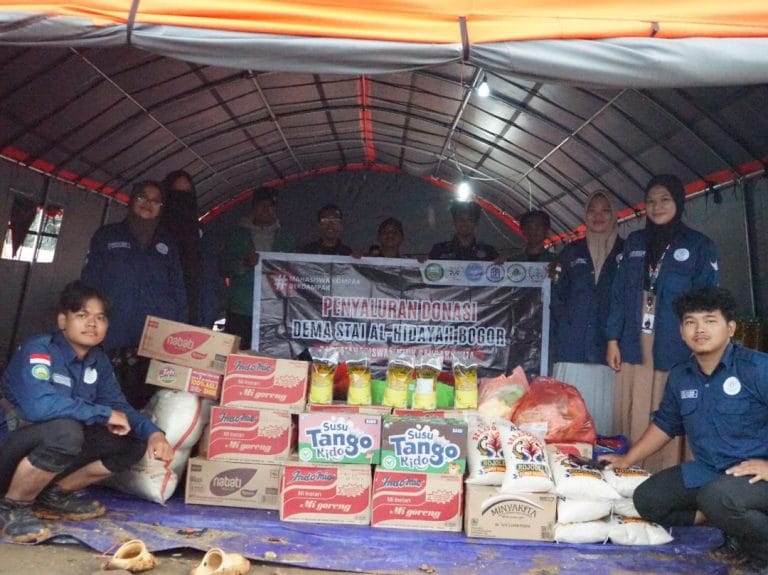 Mahasiswa STAI Al-Hidayah Bogor Salurkan Bantuan Untuk Korban Bencana di Sukabumi