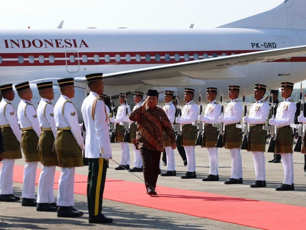 Presiden Prabowo Lakukan Kunjungan Pribadi ke Malaysia, Bahas Penguatan Hubungan Bilateral