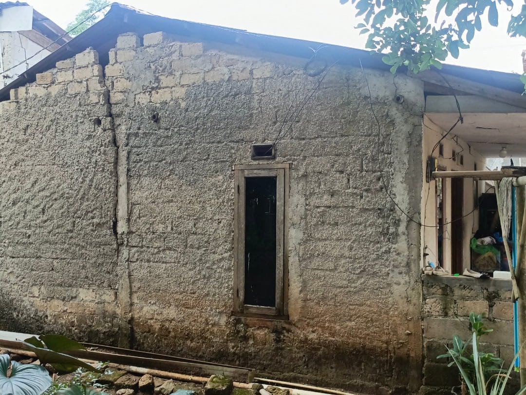 Rentan Ambruk, Rumah Warga di Mekarwangi Belum Tersentuh Program RTLH