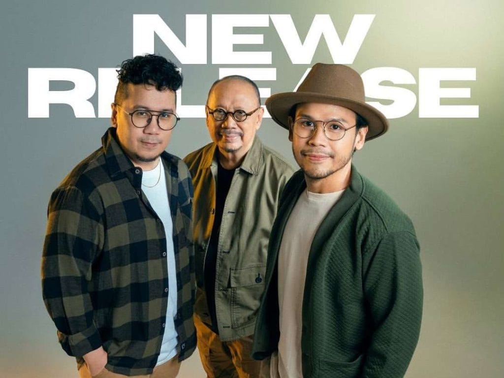 Ebiet G. Ade Rilis Versi Terbaru 'Elegi Esok Pagi' Bersama Putra Adera dan Segara