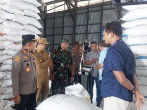 Pastikan Stabilitas Harga, Forkopimda Mimika Monitoring Stok Sembako Jelang Idul Fitri