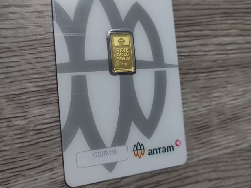 Harga Emas Antam Turun Rp 6.000 per Gram, Dipengaruhi Penguatan Dolar AS