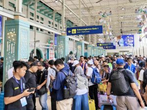 Penjualan Tiket Kereta Api Lebaran 2025 Capai 3 Juta, Stasiun Pasarsenen Terpadat