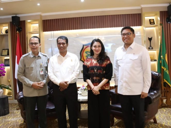 
Dok. Pertemuan Gubernur Maluku Utara, Sherly Tjoanda dengan Menteri Pertanian Andi Amran Sulaiman. 