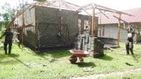 Satgas TMMD Kodim 1510/Sula Bangun Rumah Layak Huni di Desa Wailau