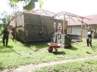 Satgas TMMD Kodim 1510/Sula Bangun Rumah Layak Huni di Desa Wailau
