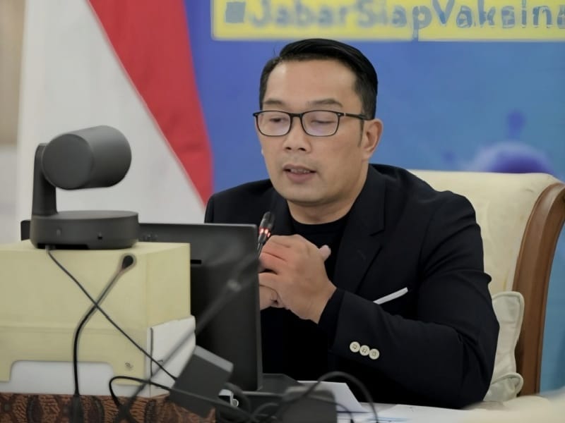 Ridwan Kamil Bantah Tuduhan Punya Anak Dari Lisa Mariana, Siap Jalani Tes DNA
