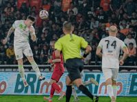 Tahan Imbang Persija 1-1, Persebaya Akan Fokus Lawan Madura United