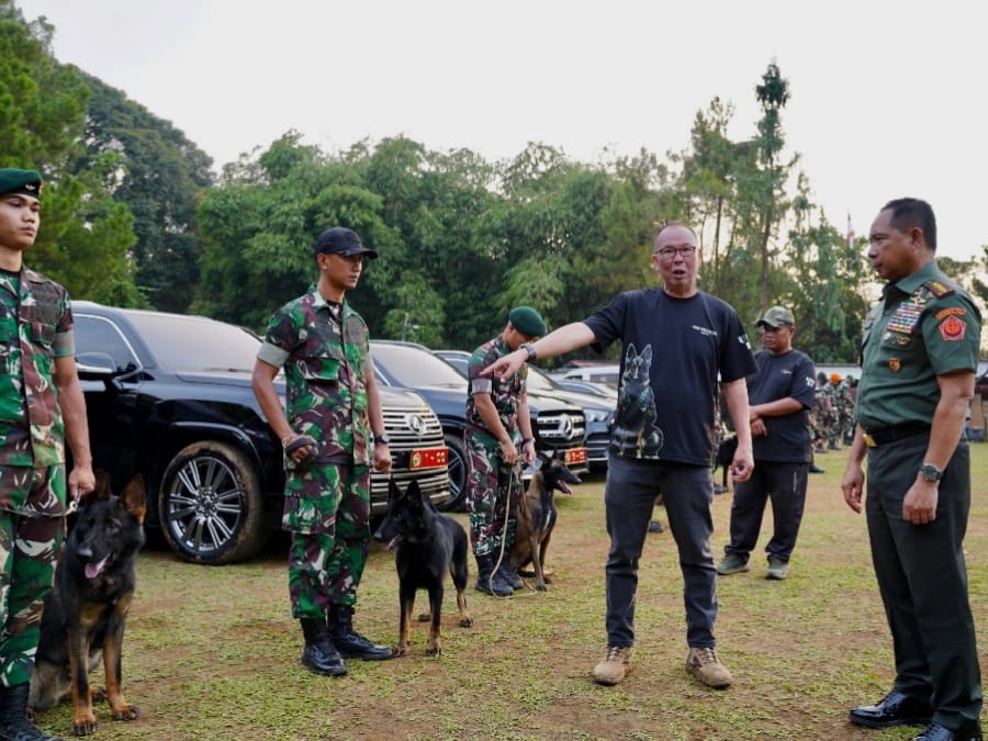Panglima TNI Tinjau Pelatihan Prajurit sebagai K9 Handler di Cisarua Bogor