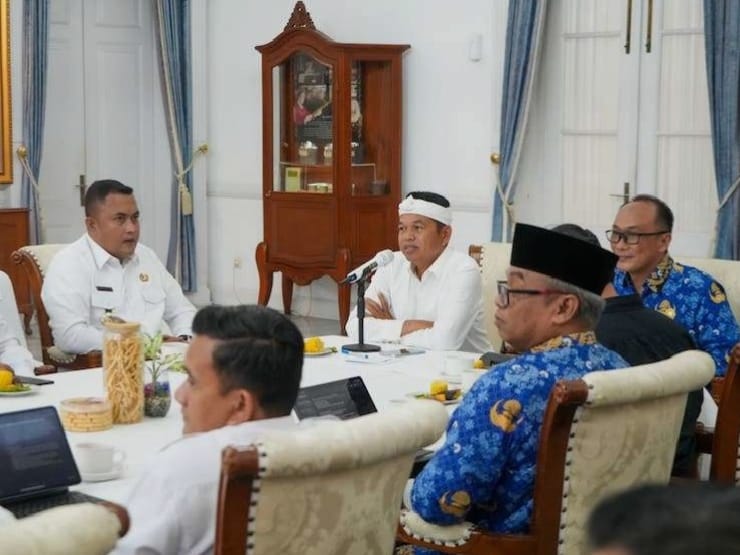 KDM Bakal Reaktivasi Jalur Kereta Api Guna Dukung Pariwisata Jawa Barat