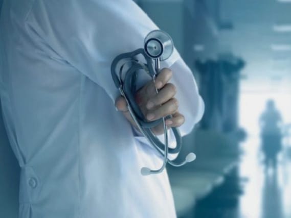 Wamenkes Tegaskan Tindak Tegas Kasus Asusila oleh Oknum Dokter di Malang
