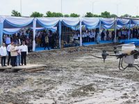 Hadiri Tanam Padi Serentak 14 Provinsi, Presiden Prabowo Coba Tebar Benih Gunakan Drone