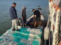 Bakamla RI Gagalkan Penyelundupan Ratusan Karung Beras dan Gula Pasir Subsidi di Perairan Sebatik