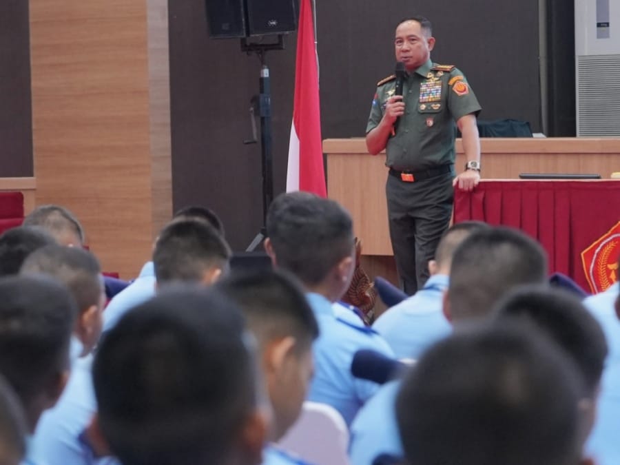 Panglima TNI Tanamkan Nilai Integritas dan Cinta Tanah Air Kepada Siswa SMA Taruna Nusantara