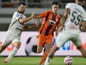 Persija Jakarta Takluk dari Borneo FC, Ricky Nelson Soroti Krisis Striker dan Cedera Pemain