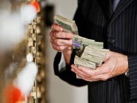 Apresiasi Terapkan TPPU, Pakar Minta Kejagung Cermati Pergerakan Aliran Dana Suap