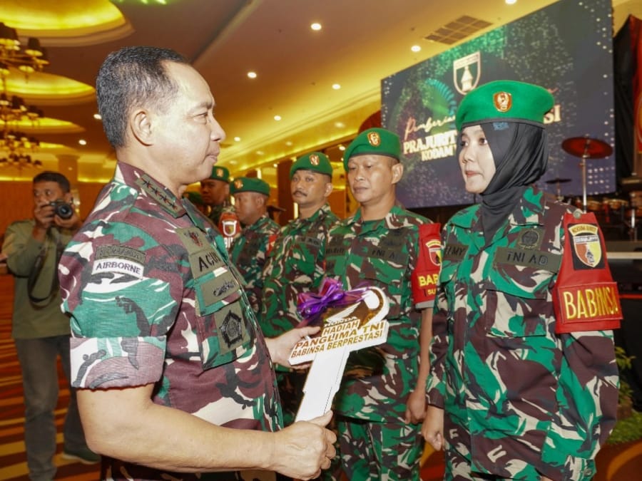 Panglima TNI Kunjungi Kodam V/Brawijaya, Sampaikan Arahan dan Beri Penghargaan