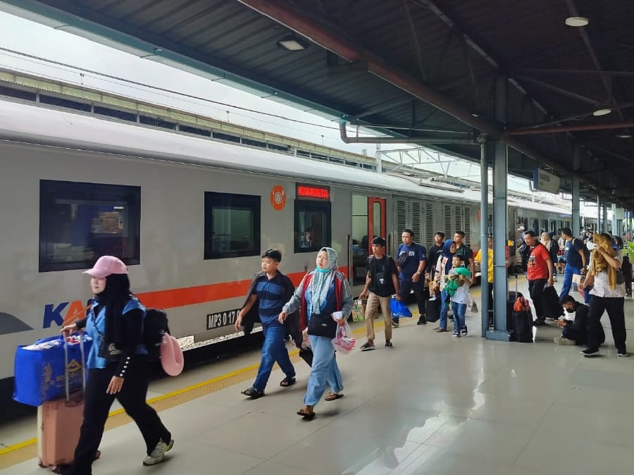 Libur Panjang, KAI Catat Lonjakan Penumpang hingga 684 Ribu Orang