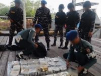 Tim F1QR TNI AL Gagalkan Penyelundupan 48,5 Kg Sabu di Perairan Dumai
