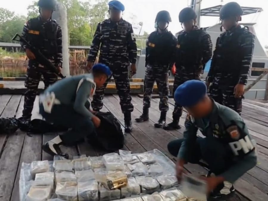 Tim F1QR TNI AL Gagalkan Penyelundupan 48,5 Kg Sabu di Perairan Dumai