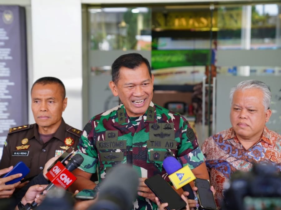 Kunjungi Kejagung, Kapuspen TNI Bahas Perlindungan Jaksa dan Isu Marcella Santoso