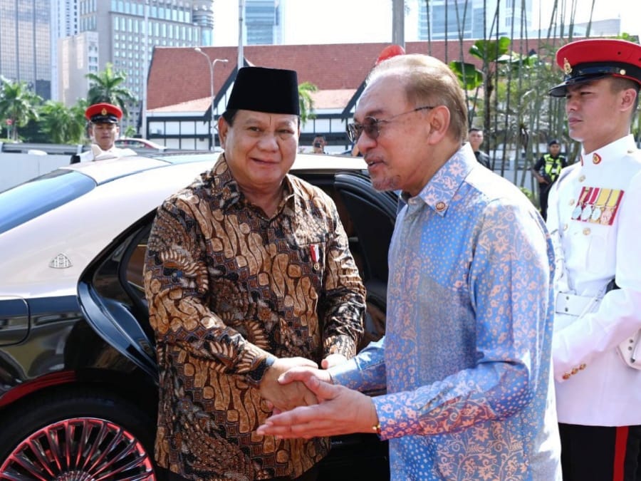 Kunjungi Indonesia, PM Anwar Ibrahim Bahas Penguatan Hubungan Bilateral Bersama Presiden Prabowo