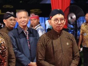 Menteri Fadli Zon Apresiasi Pagelaran Wayang Kulit Polri di HUT Bhayangkara