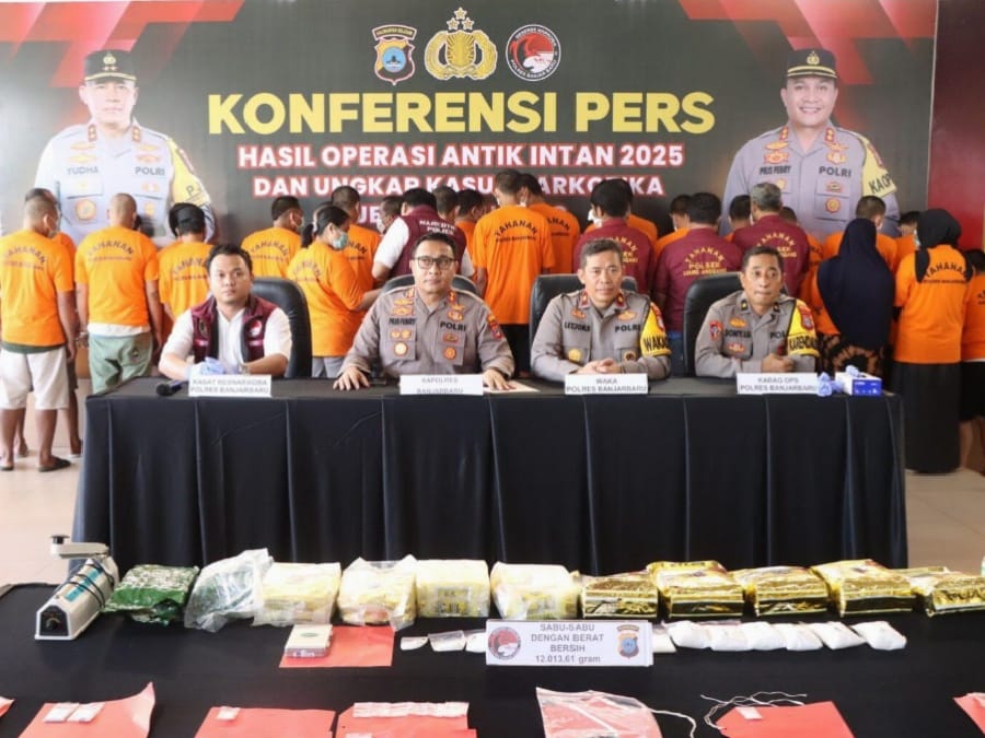 Polres Banjarbaru Bongkar Jaringan Narkoba Terkait Fredy Pratama, 12 Kg Sabu Diamankan