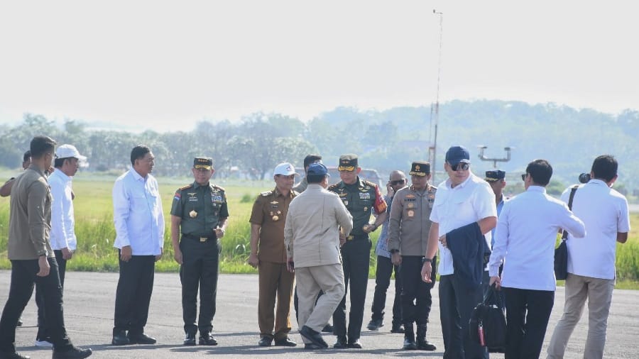 Panglima TNI Dampingi Presiden Prabowo Luncurkan 80 ribu Kopdes Merah Putih