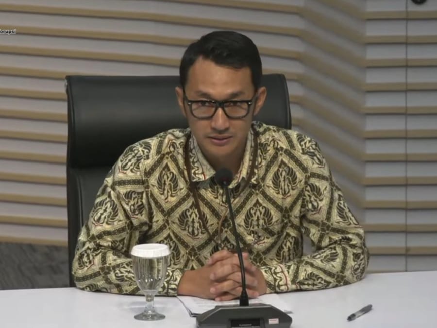 Ketua KPU Lamongan dan Ketua Bawaslu Gresik Diperiksa KPK Terkait Hibah Jatim