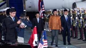 PM Anwar Tiba di Jakarta, Bahas Annual Consultation RI-Malaysia dengan Presiden Prabowo