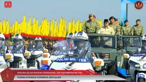 Presiden Prabowo Pimpin Upacara Kehormatan Militer dan Lantik Perwira Tinggi TNI di Batujajar