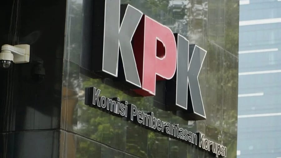 KPK Periksa Eks Kajati Sumut Idianto Terkait Kasus Korupsi Proyek Jalan