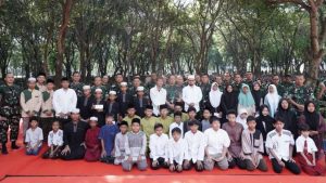 Ustadz Adi Hidayat dan Panglima TNI Gelar Doa Bersama di Monas