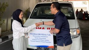 Melalui Program TJSL, BRI Bogor Pajajaran Serahkan Bantuan Ambulans Bagi Yayasan