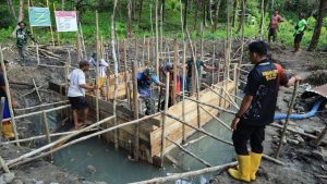 Satgas TMMD Kodim 1505 Tidore Bangun Sumur Air Bersih Untuk Warga Desa Tagalaya