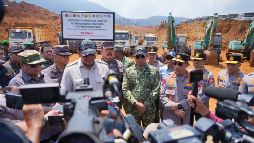 Menhan Sjafrie dan Panglima TNI Tinjau Penertiban Tambang Nikel Ilegal di Morowali