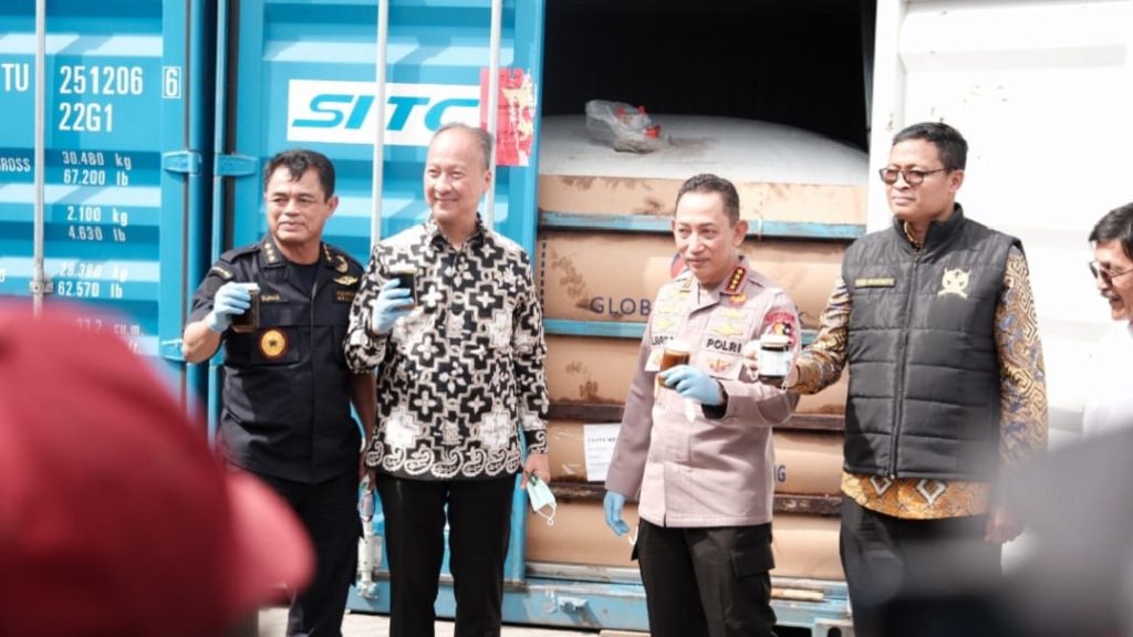 Bea Cukai dan Satgassus Polri Ungkap Dugaan Pelanggaran Ekspor Turunan CPO Senilai Rp28,7 Miliar