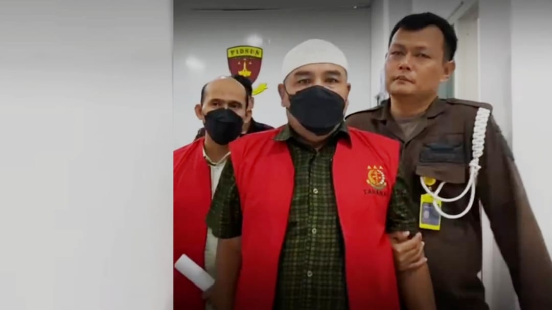 Kejari Lombok Timur Tetapkan 4 Tersangka Kasus Korupsi Pengadaan TIK Senilai Rp32,4 Miliar