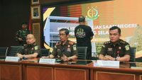 Jaksa Gadungan Ditangkap di Pamulang, Simpan Senpi dan Tipu Korban Rp310 Juta