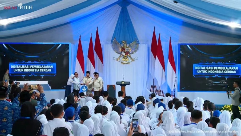 Presiden Prabowo Resmikan Program Digitalisasi Pembelajaran di 1.000 Sekolah Perwakilan