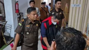 Rugikan Negara Rp1,2 Miliar, Kejari Rohul Tahan Direktur Distributor Pupuk Subsidi