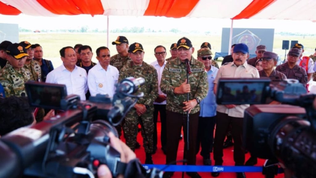 Menhan Instruksikan Penindakan Tegas Terhadap Kegiatan Ilegal di Tengah Latihan Kogab TNI