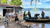 TNI Percepat Distribusi Bantuan Banjir Sumbar Lewat Jalur Danau Singkarak