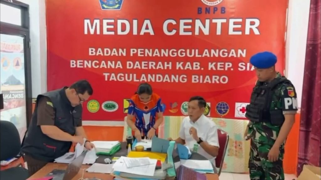 Kejati Sulut Geledah Kantor BPBD dan DPRD Sitaro Terkait Dugaan Korupsi Dana Bantuan Erupsi Gunung Ruang