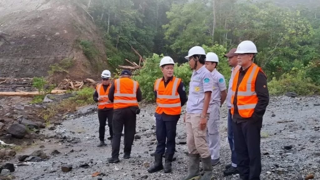 Tinjau Langsung Lokasi Banjir di Garoga, Menteri LH Tegaskan Penegakan Hukum Tanpa Kompromi